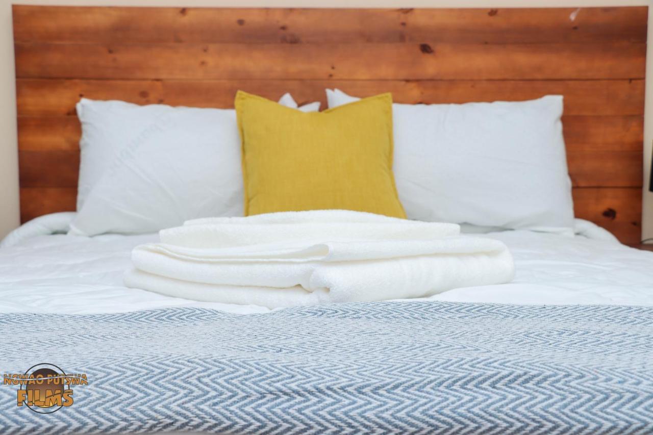 The Hill Bed And Breakfast Francistown Esterno foto